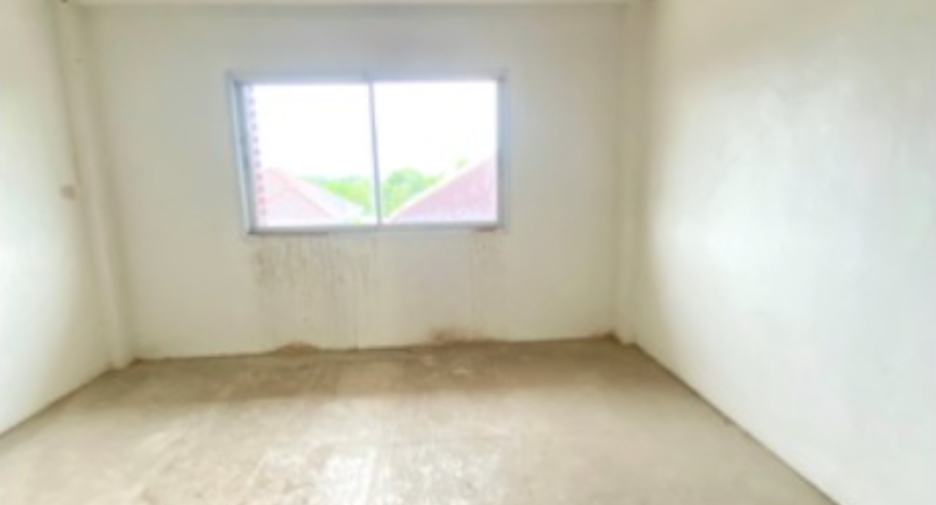 For sale 8 ベッドルーム retail Space in Phan Thong, Chonburi