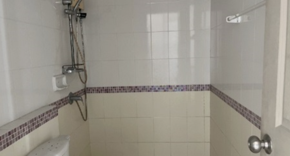 Reihenhaus zum Kauf mit 4 Zimmer in Saphan Sung, Bangkok