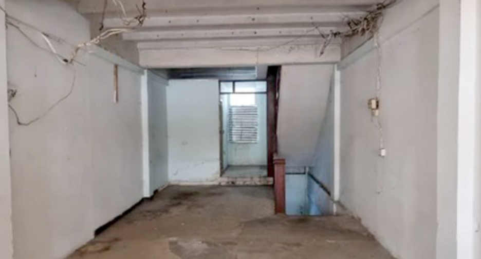 For sale 1 bed retail Space in Yan Nawa, Bangkok