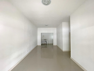 À vendre 2 chambres maison à Pluak Daeng, Rayong