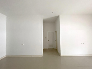 À vendre 2 chambres maison à Pluak Daeng, Rayong