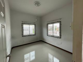 Casa en venta de 2 habitaciones en Phan Thong, Chonburi