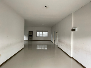 Casa en venta de 2 habitaciones en Phan Thong, Chonburi