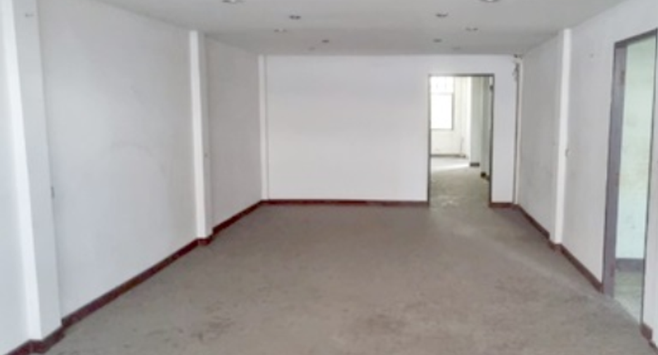 For sale 7 bedrooms retail Space in Yan Nawa, Bangkok
