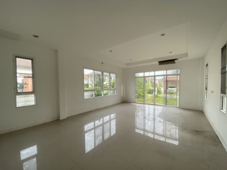 For sale 4 bedrooms house in Mueang Rayong, Rayong