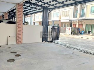 For sale 3 bedrooms townhouse in Khlong Sam Wa, Bangkok