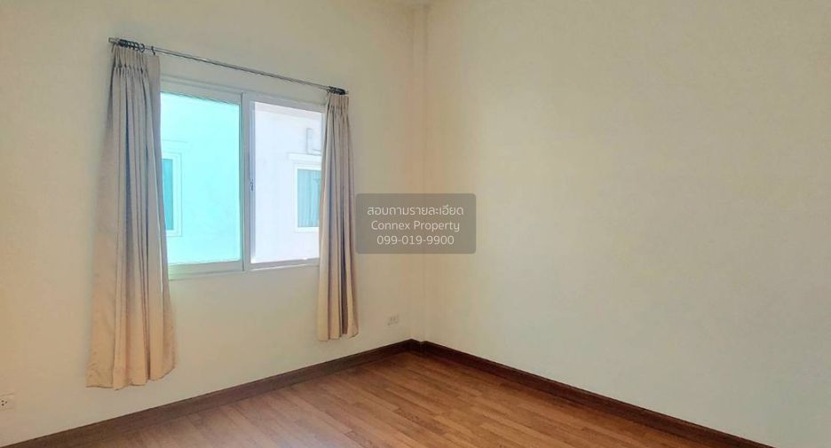 For sale 3 bedrooms townhouse in Khlong Sam Wa, Bangkok
