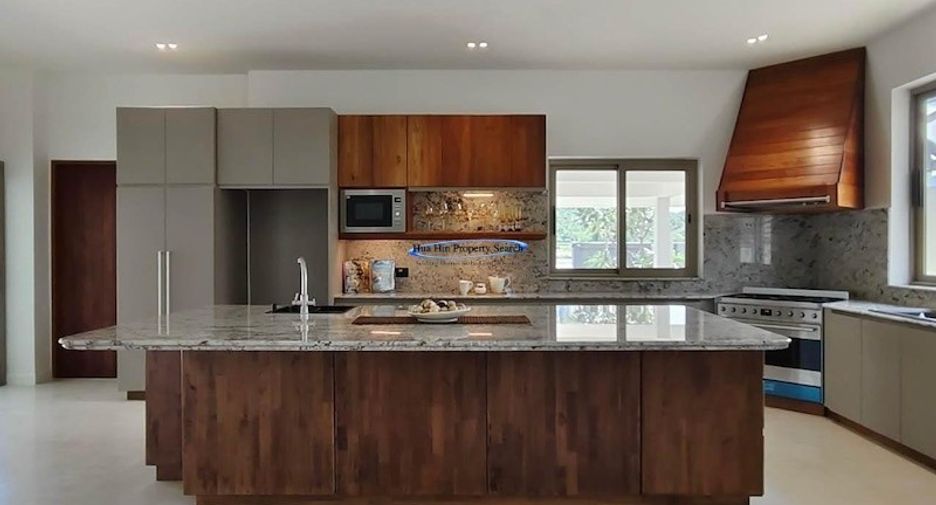 À vendre 3 chambres maison à Sam Roi Yot, Prachuap Khiri Khan