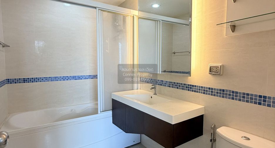 For rent 2 bedrooms condo in Khlong Toei, Bangkok
