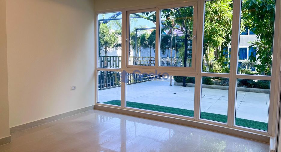 For sale 3 bedrooms condo in Bang Lamung, Chonburi