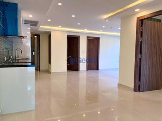 For sale 3 bedrooms condo in Bang Lamung, Chonburi