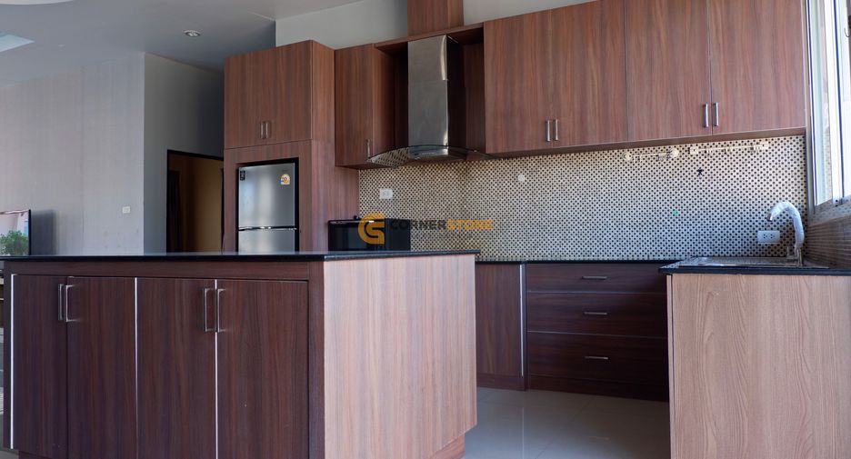 For rent and for sale 3 bedrooms house in Bang Lamung, Chonburi
