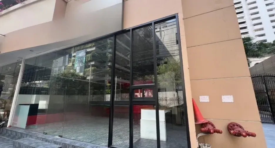 Local comercial en alquiler en Khlong Toei, Bangkok