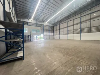 Almacén en alquiler en Phra Pradaeng, Samut Prakan