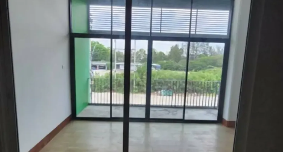 For rent warehouse in Bang Sao Thong, Samut Prakan