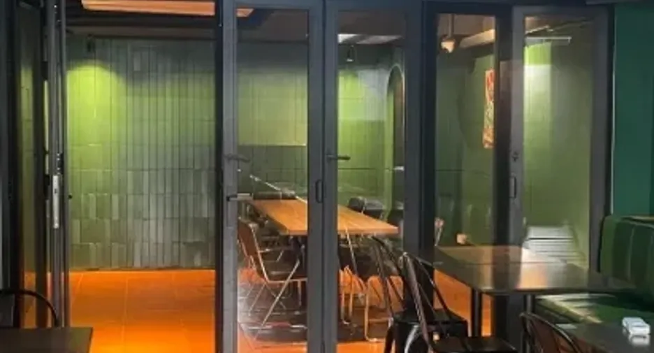 For rent retail Space in Watthana, Bangkok