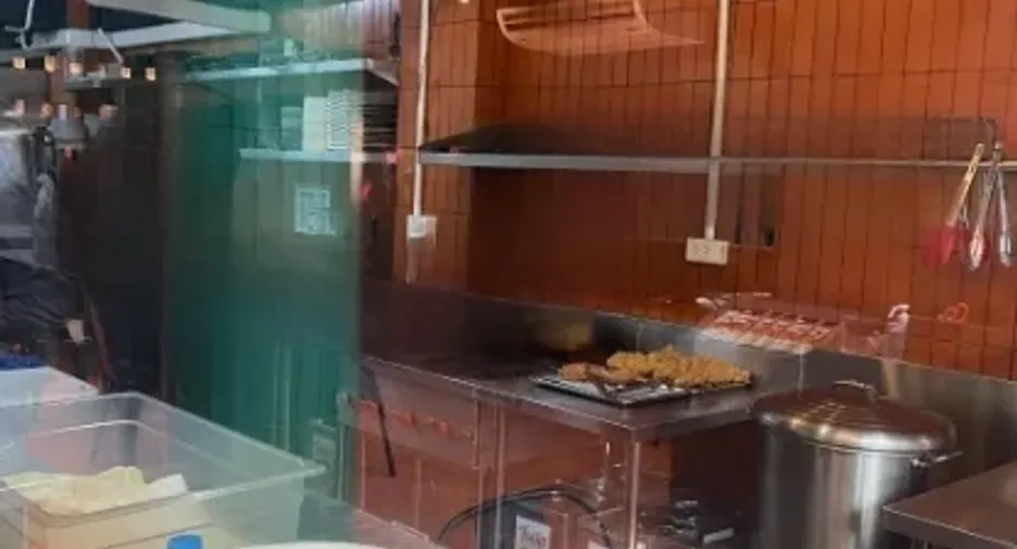 For rent retail Space in Watthana, Bangkok
