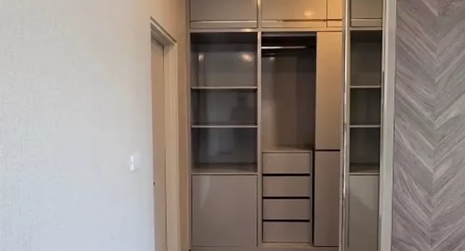 For rent and for sale 4 bedrooms house in Saphan Sung, Bangkok