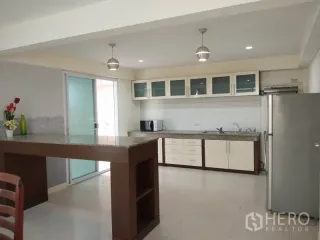 出租 3 卧室 独立屋 在 Watthana, 曼谷