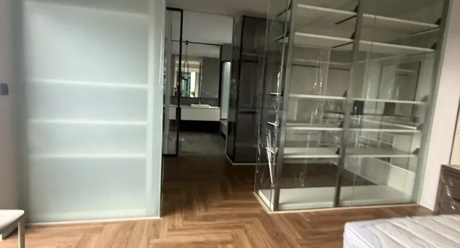 Haus zur Miete mit 5 Zimmer in Saphan Sung, Bangkok