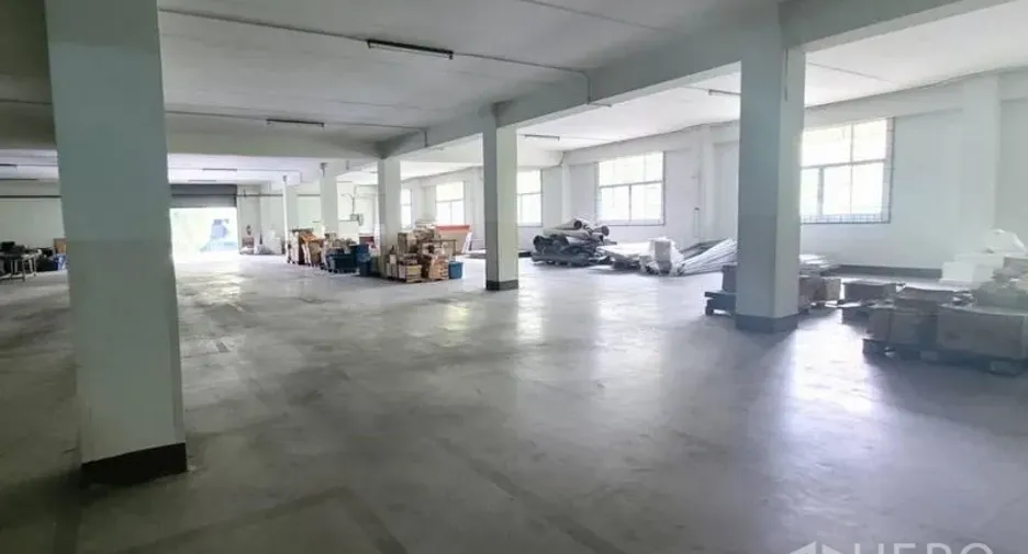 For rent warehouse in Mueang Samut Prakan, Samut Prakan