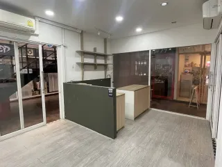 出租 商业空间 在 Watthana, 曼谷