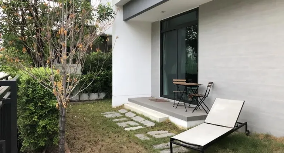 出租 3 卧室 独立屋 在 Saphan Sung, 曼谷