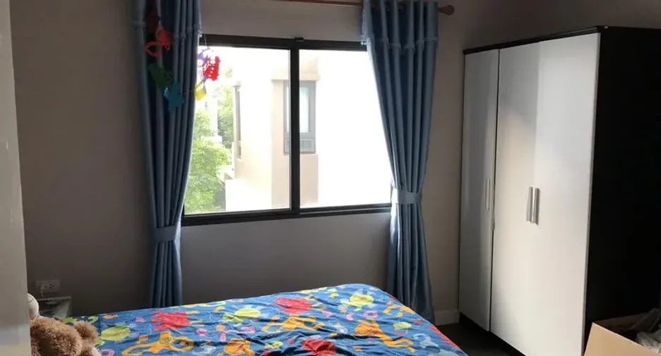出租 3 卧室 独立屋 在 Saphan Sung, 曼谷