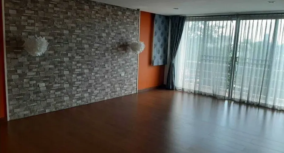 ขาย 5 ห้องนอน ออฟฟิศ ใน พระโขนง, กรุงเทพฯ
