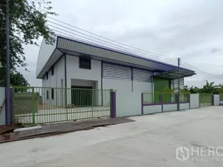For rent warehouse in Lam Luk Ka, Pathum Thani