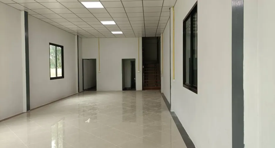 For rent warehouse in Lam Luk Ka, Pathum Thani