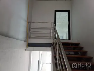 For rent warehouse in Lam Luk Ka, Pathum Thani