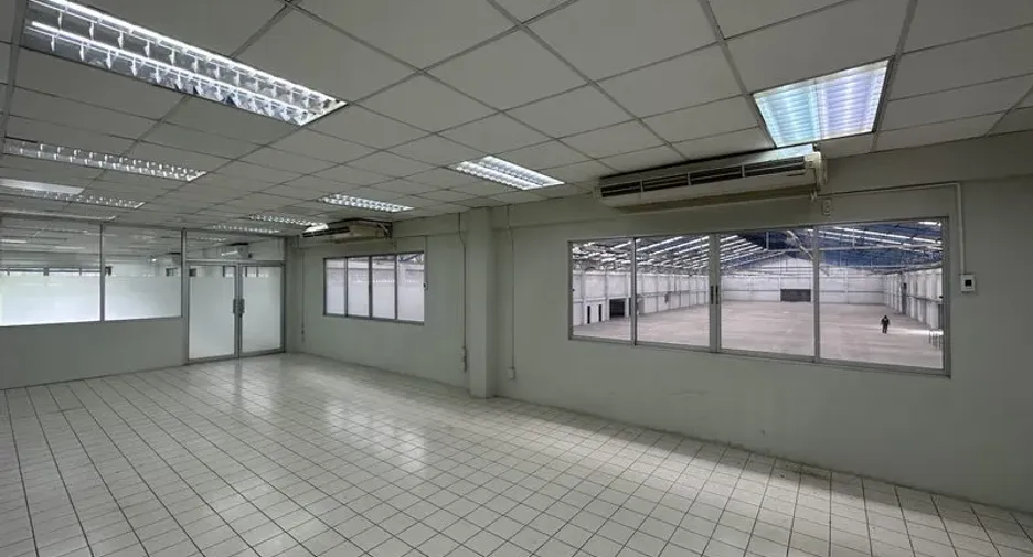 For rent warehouse in Sai Noi, Nonthaburi