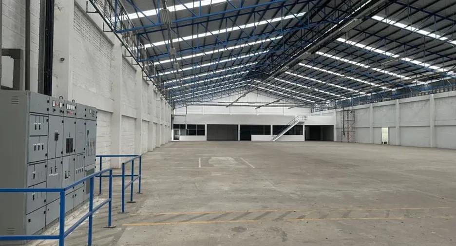 For rent warehouse in Sai Noi, Nonthaburi
