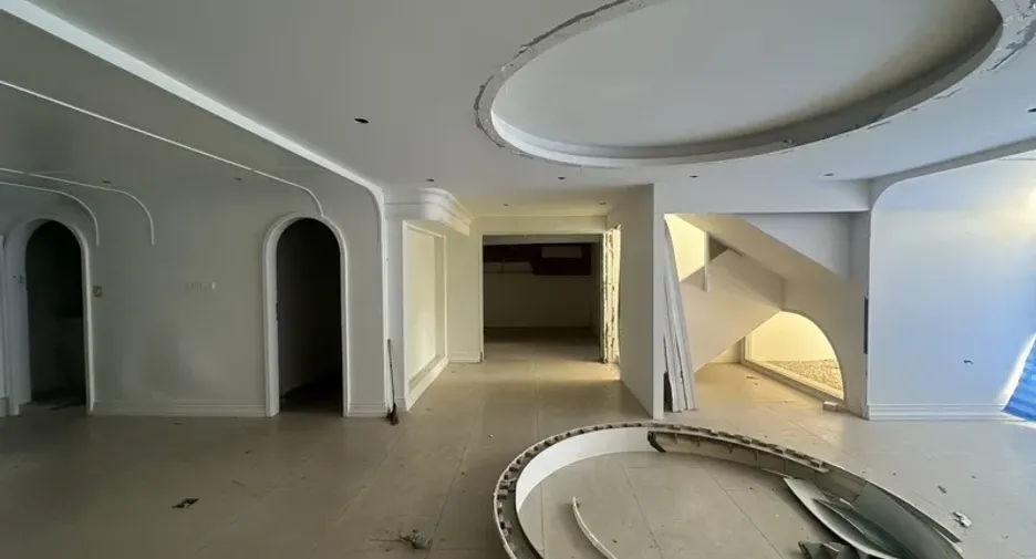 For rent 7 bedrooms office in Pathum Wan, Bangkok