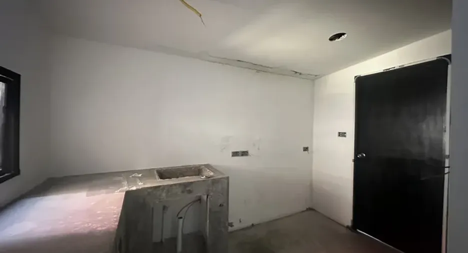 For rent 7 bedrooms office in Pathum Wan, Bangkok