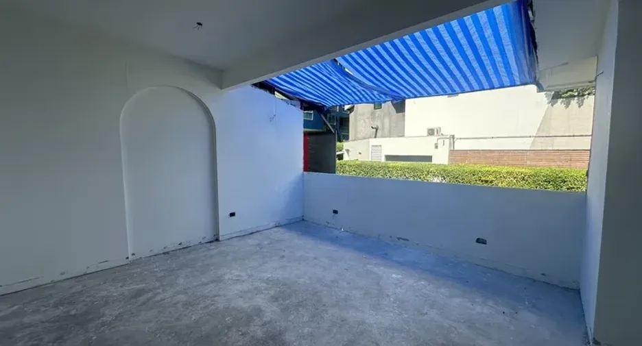 For rent 7 bedrooms office in Pathum Wan, Bangkok