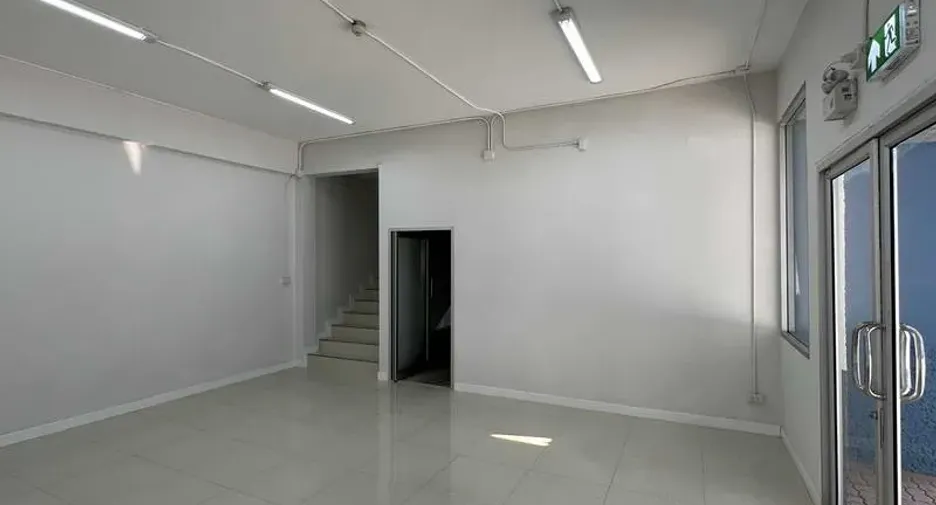 Almacén en alquiler en Bang Phli, Samut Prakan