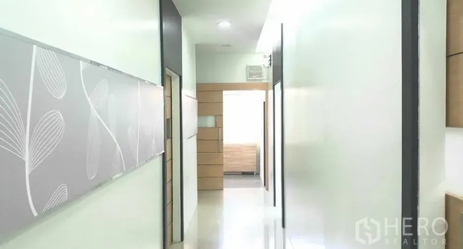 For rent retail Space in Khan Na Yao, Bangkok