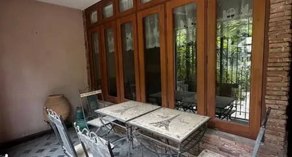 For rent 4 bedrooms townhouse in Khlong Toei, Bangkok