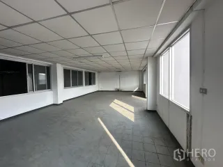 For rent and for sale warehouse in Khlong Luang, Pathum Thani