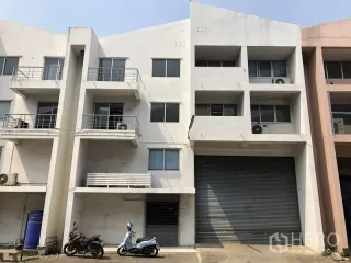 For rent and for sale warehouse in Khlong Luang, Pathum Thani