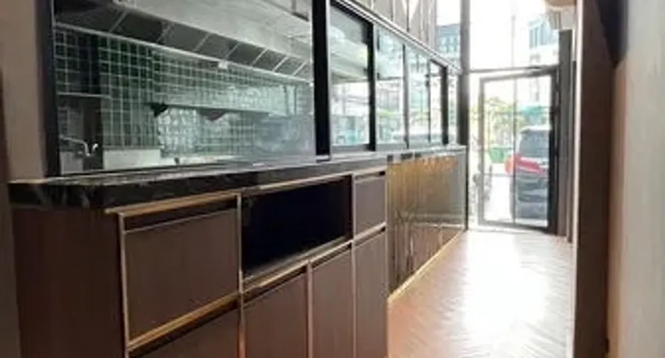 For rent 4 bedrooms retail Space in Suan Luang, Bangkok
