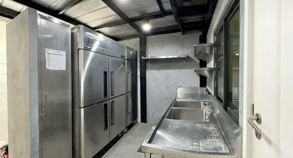 For rent 4 bedrooms retail Space in Suan Luang, Bangkok