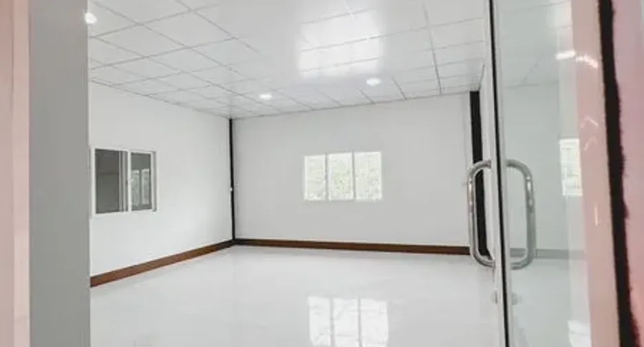 For rent and for sale warehouse in Khlong Luang, Pathum Thani