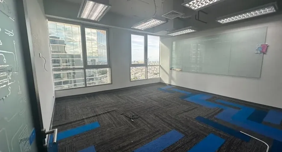 Oficina en alquiler en Sathon, Bangkok