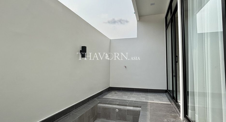Casa en venta de 4 habitaciones en Bang Lamung, Chonburi