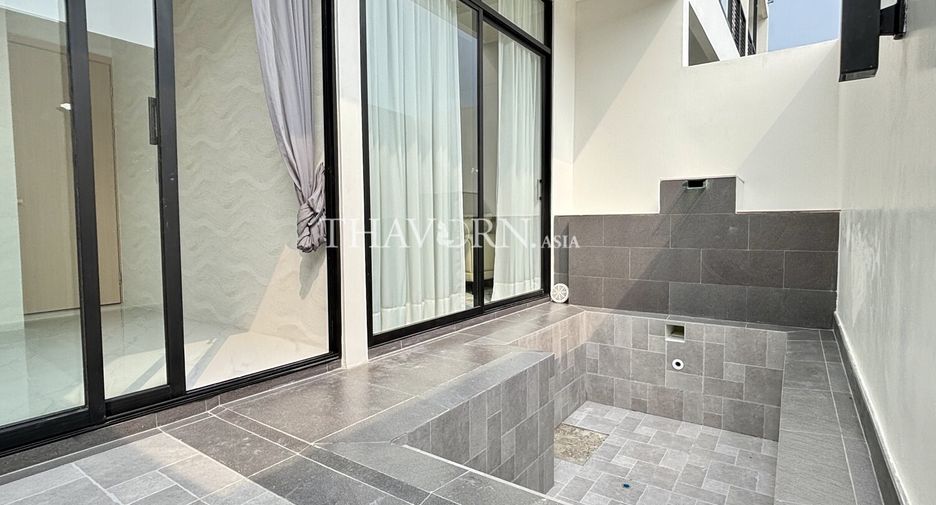 Casa en venta de 4 habitaciones en Bang Lamung, Chonburi
