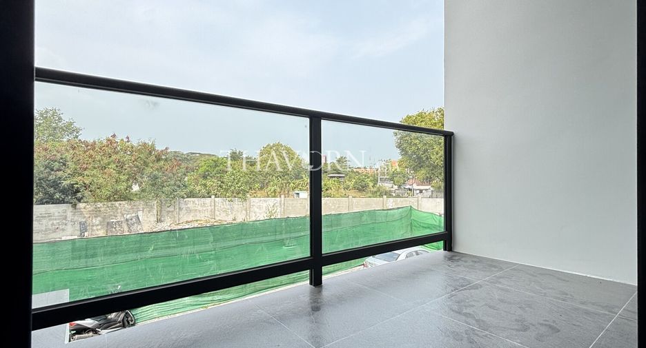 Casa en venta de 4 habitaciones en Bang Lamung, Chonburi