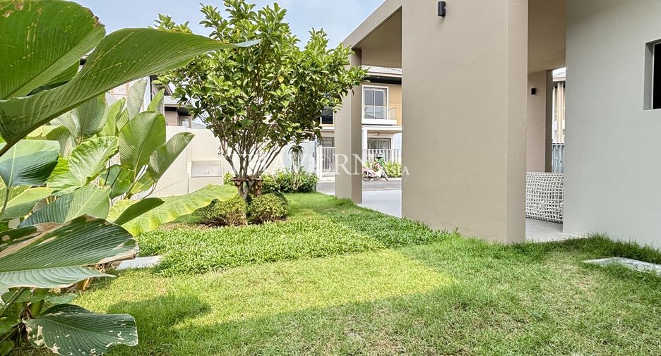 For sale 5 bedrooms house in Bang Lamung, Chonburi